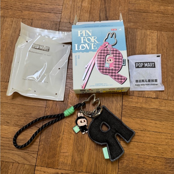 Labubu Pin For Love Letter Pendant Blind Box “R” Pop mart - Picture 5 of 7